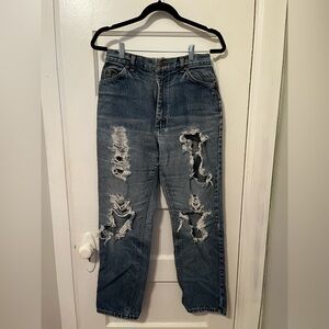 Distressed Ripped Curvy High Waisted Jeans